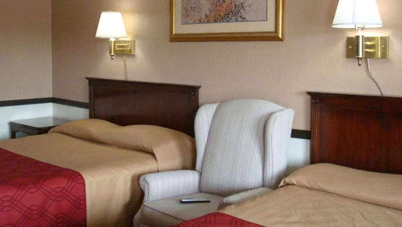 New Haven Inn Екстер'єр фото