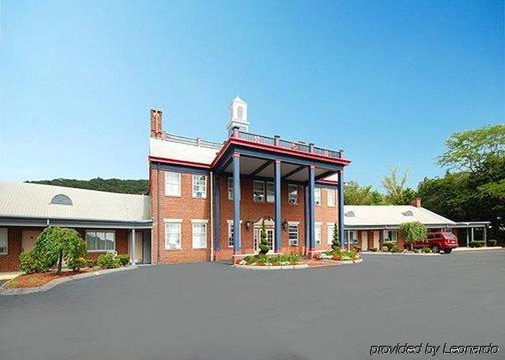 New Haven Inn Екстер'єр фото