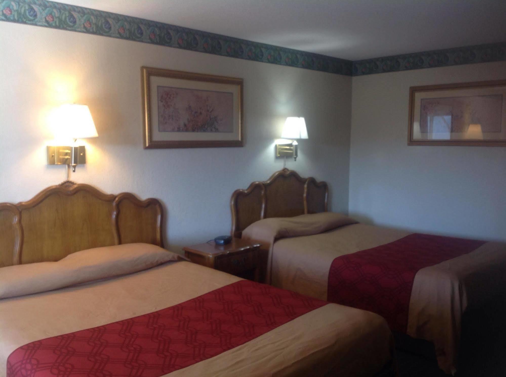 New Haven Inn Екстер'єр фото