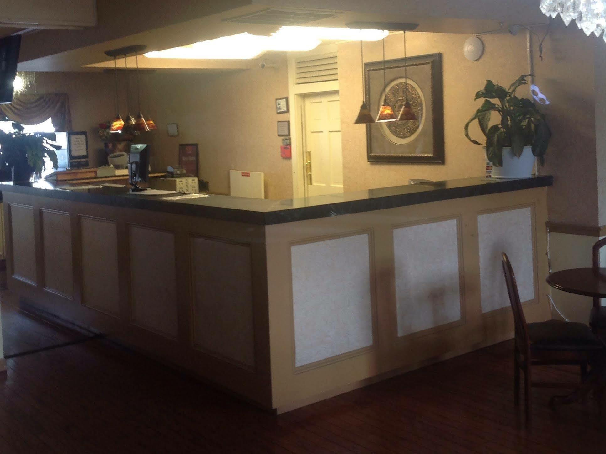 New Haven Inn Екстер'єр фото